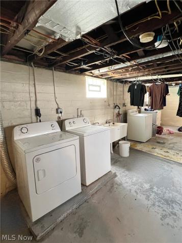 4385 W 50th Street Cleveland OH 44144