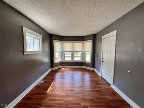 4385 W 50th Street Cleveland OH 44144