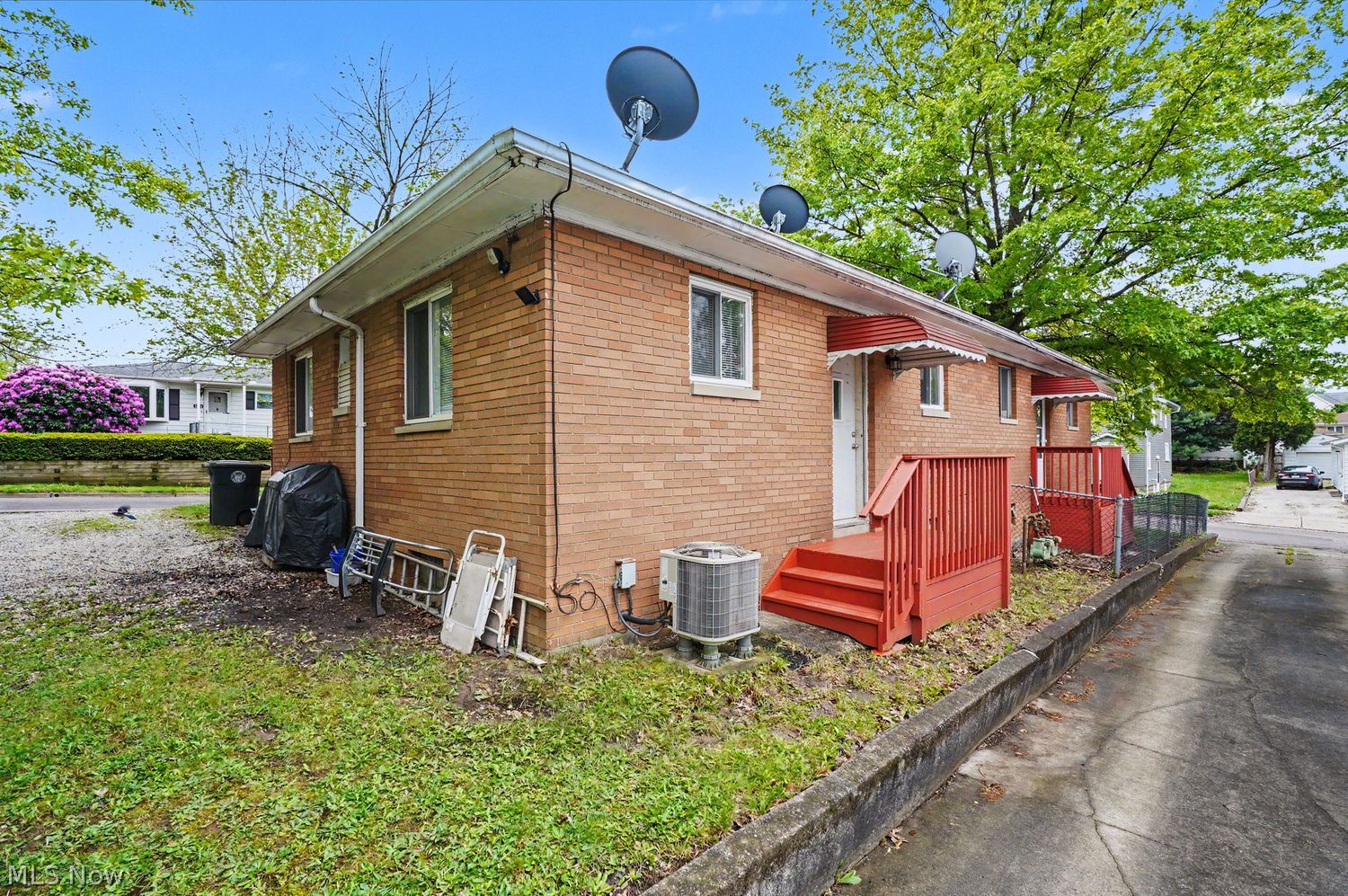 1991 - 1993 Daniels Avenue Akron OH 44312