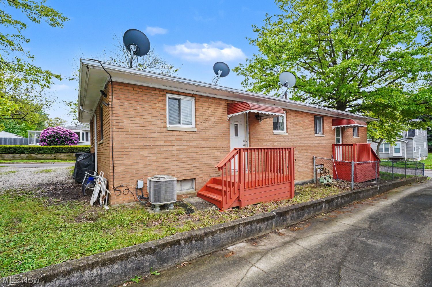 1991 - 1993 Daniels Avenue Akron OH 44312