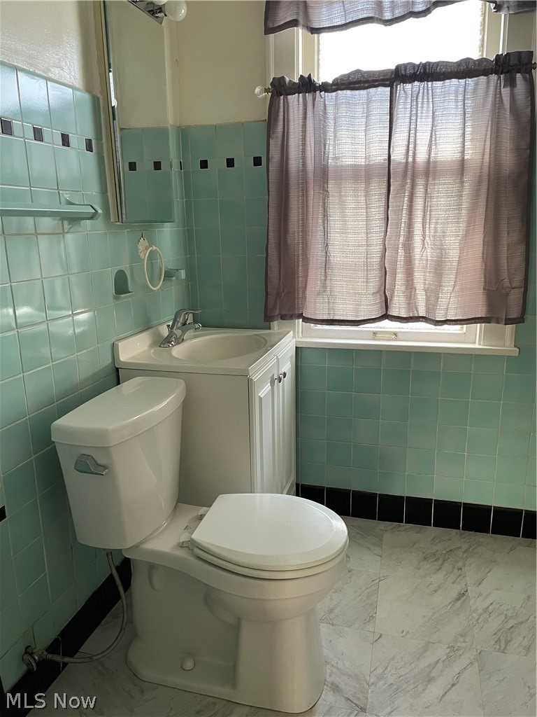 1578 Cohassett Avenue Lakewood OH 44107