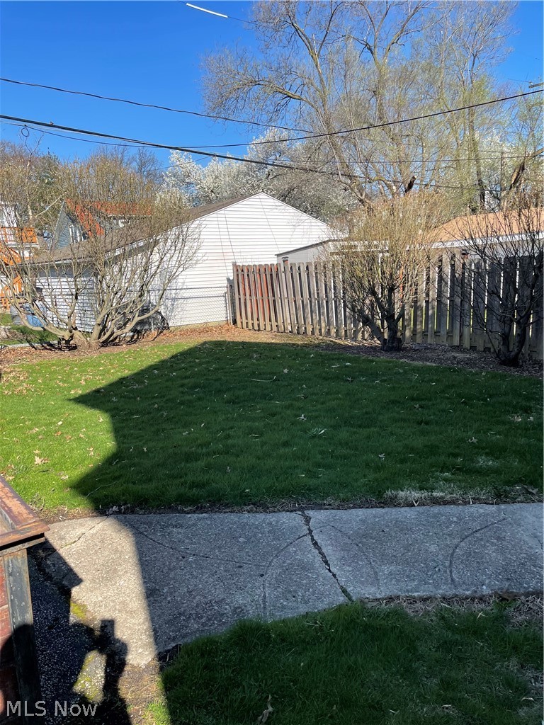 1578 Cohassett Avenue Lakewood OH 44107