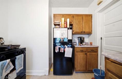 10305 Ostend Avenue Cleveland OH 44108