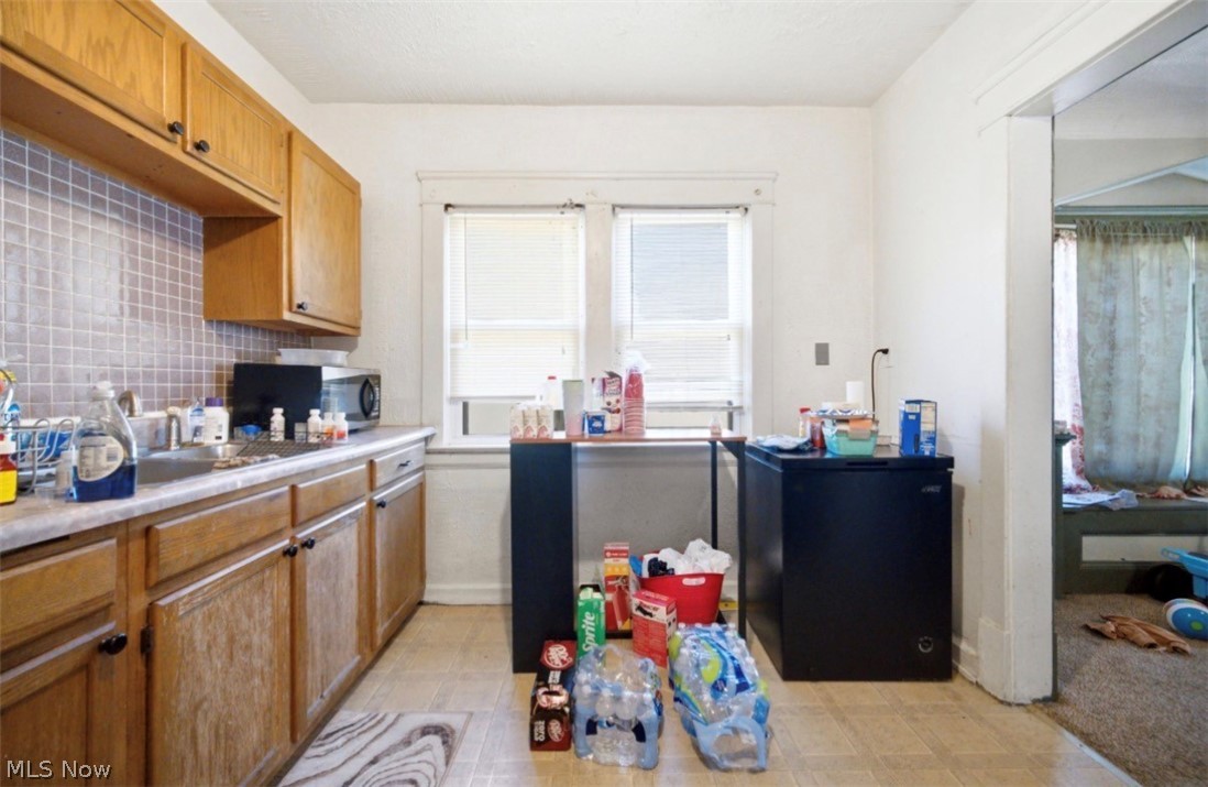 10305 Ostend Avenue Cleveland OH 44108