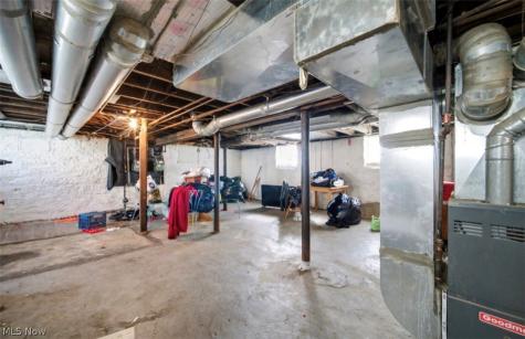 10305 Ostend Avenue Cleveland OH 44108