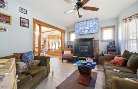 10305 Ostend Avenue Cleveland OH 44108