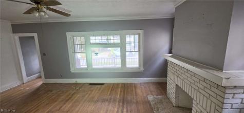 1596 Victoria Avenue Lakewood OH 44107