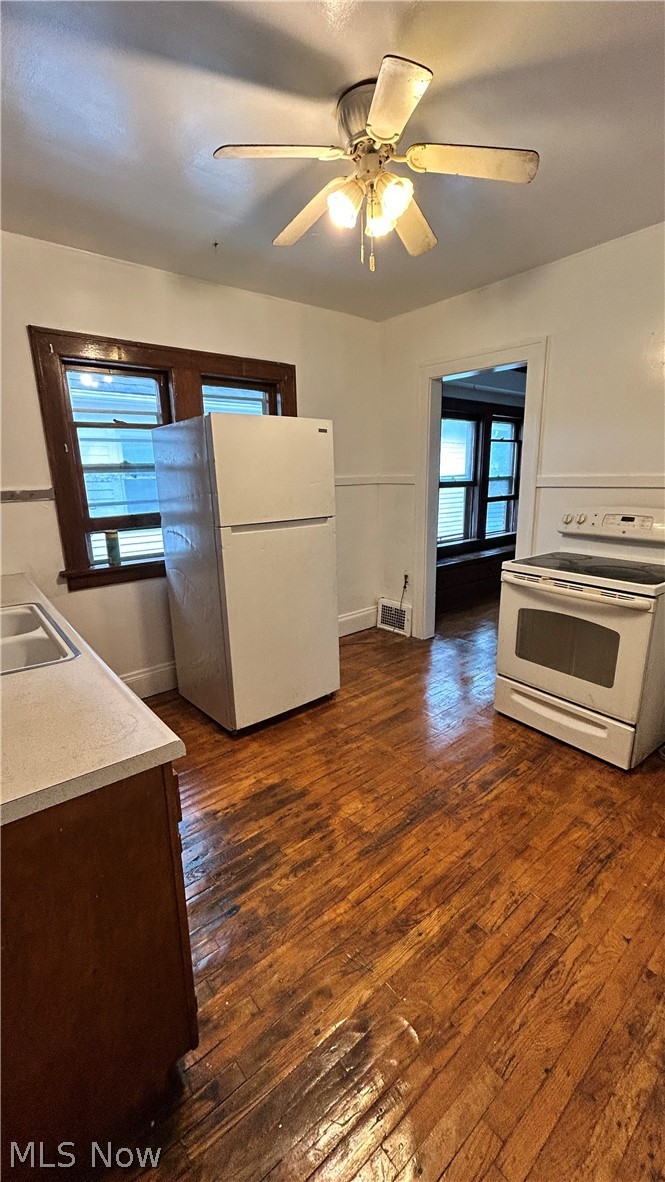 16122 Greyton Road East Cleveland OH 44112