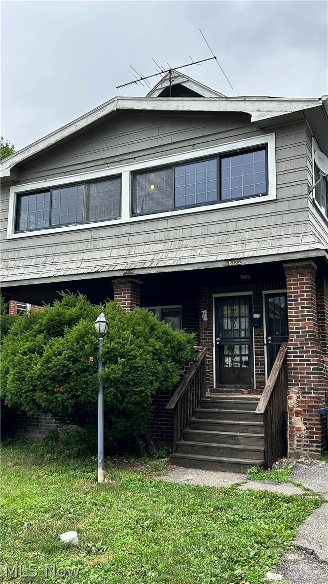 16122 Greyton Road East Cleveland OH 44112