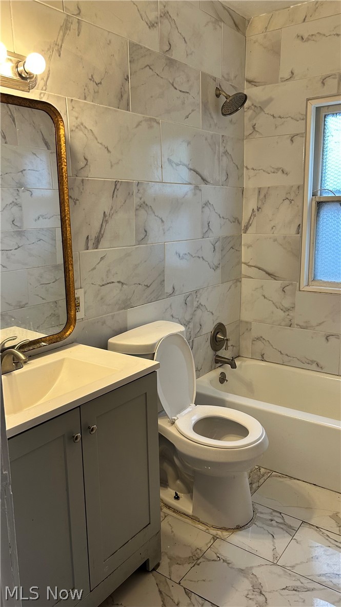 16122 Greyton Road East Cleveland OH 44112