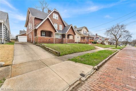 967 Oakland Avenue Akron OH 44310