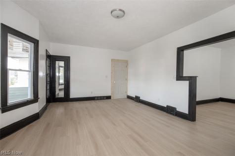 3692 E 146th Street Cleveland OH 44120