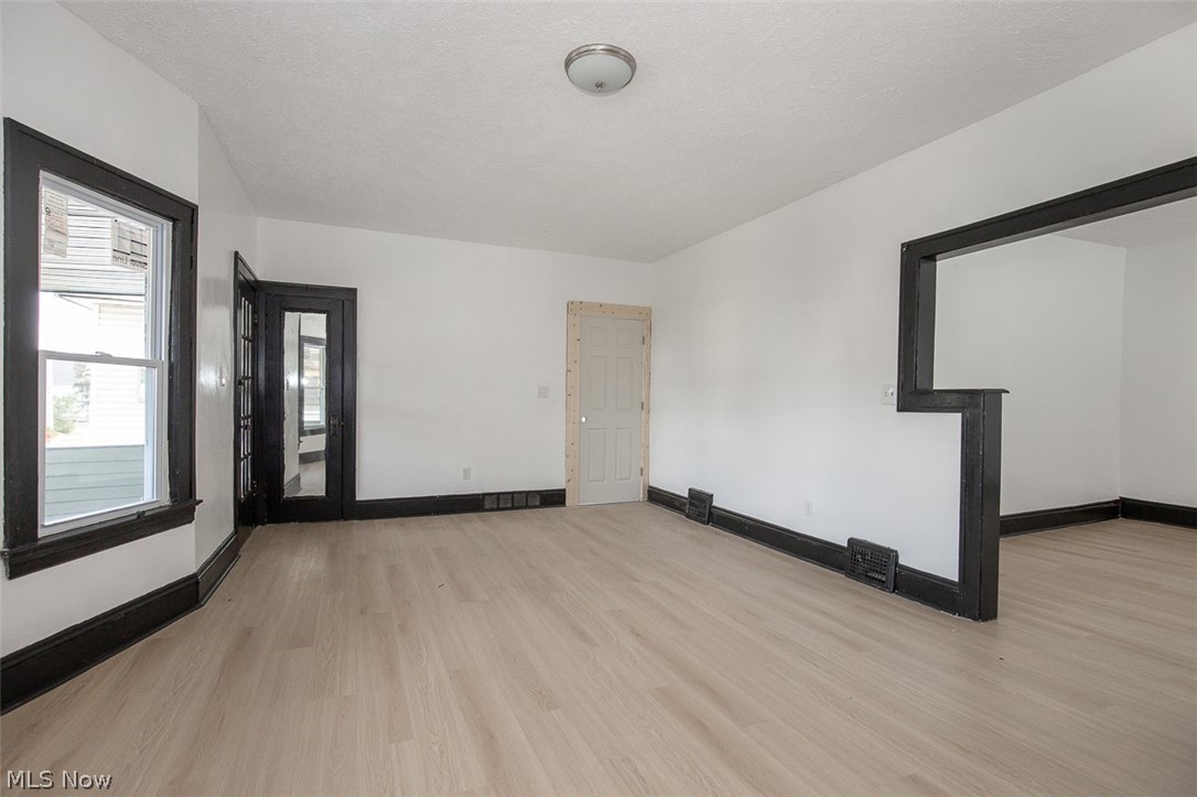 3692 E 146th Street Cleveland OH 44120