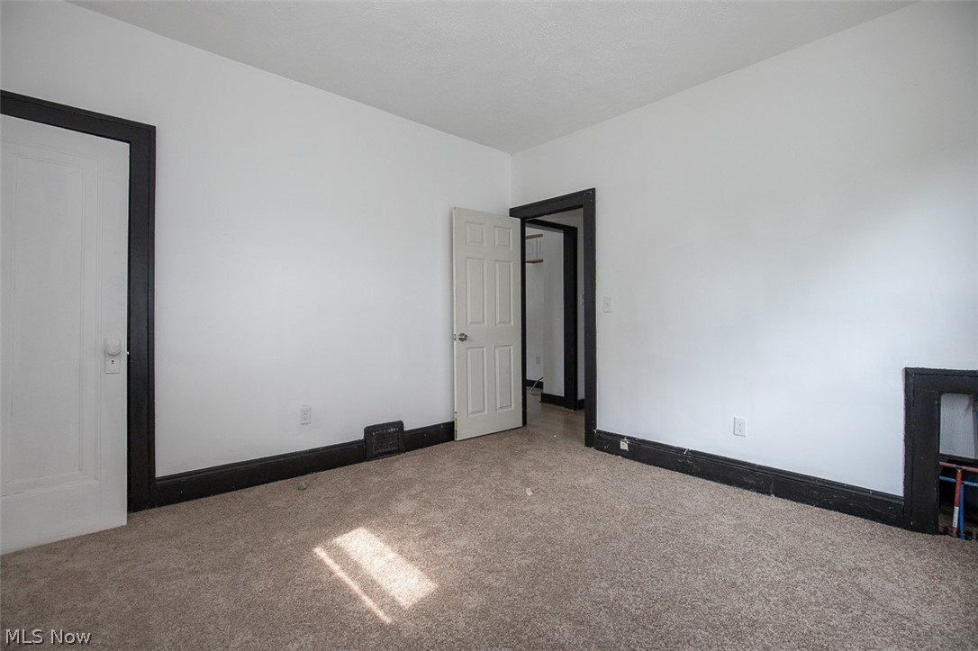 3692 E 146th Street Cleveland OH 44120