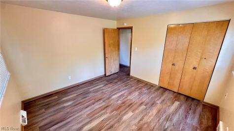 1434 E 222nd Street Euclid OH 44117