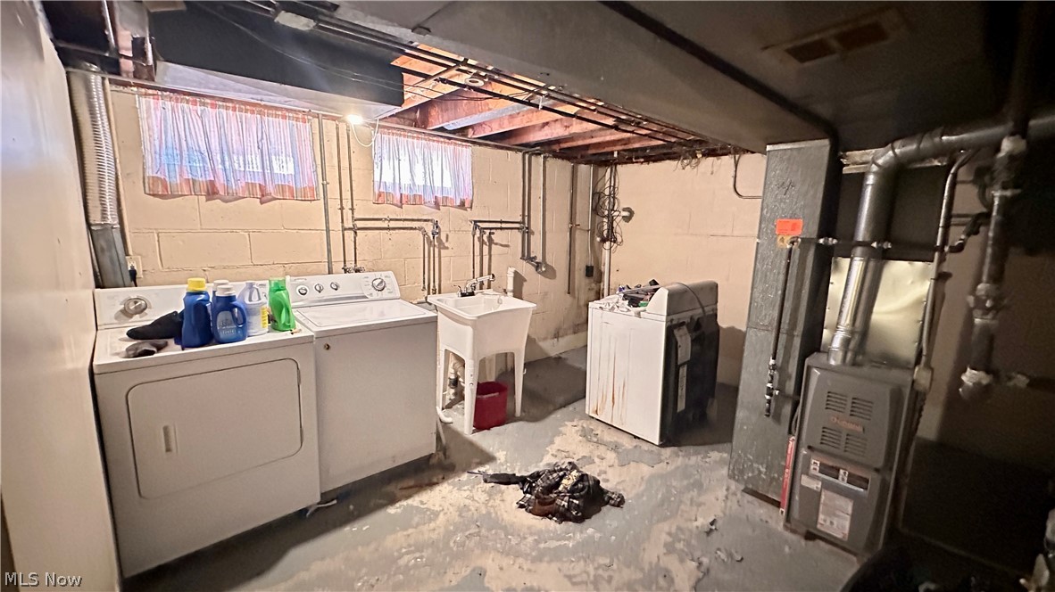 1434 E 222nd Street Euclid OH 44117