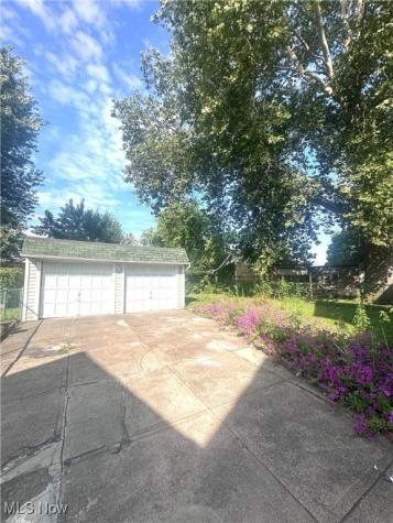 1386 E 53 Th Street Cleveland OH 44103