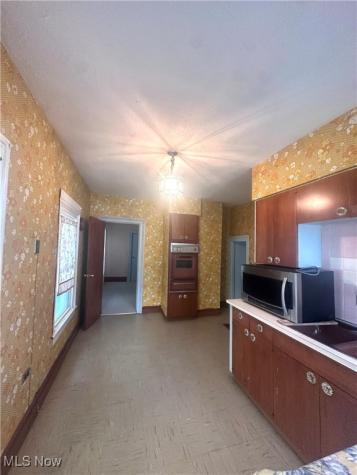 1386 E 53 Th Street Cleveland OH 44103