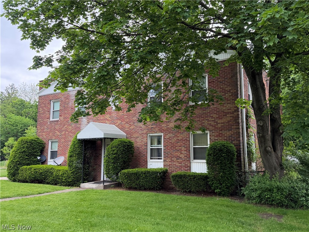 2011 W Market Street Akron OH 44313