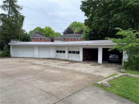 2011 W Market Street Akron OH 44313