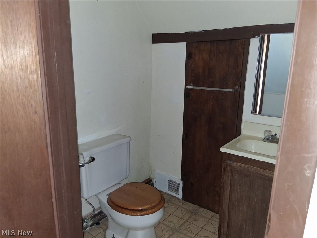 930 Evangeline Road Cleveland OH 44110