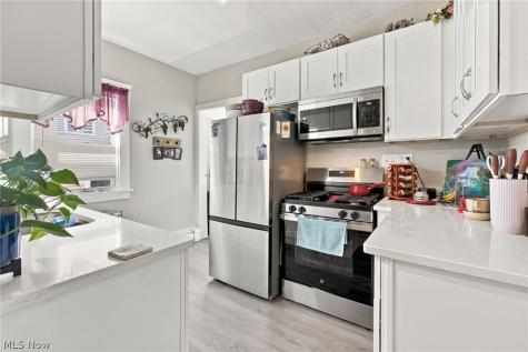 1604 - 1606 Cordova Avenue Lakewood OH 44107