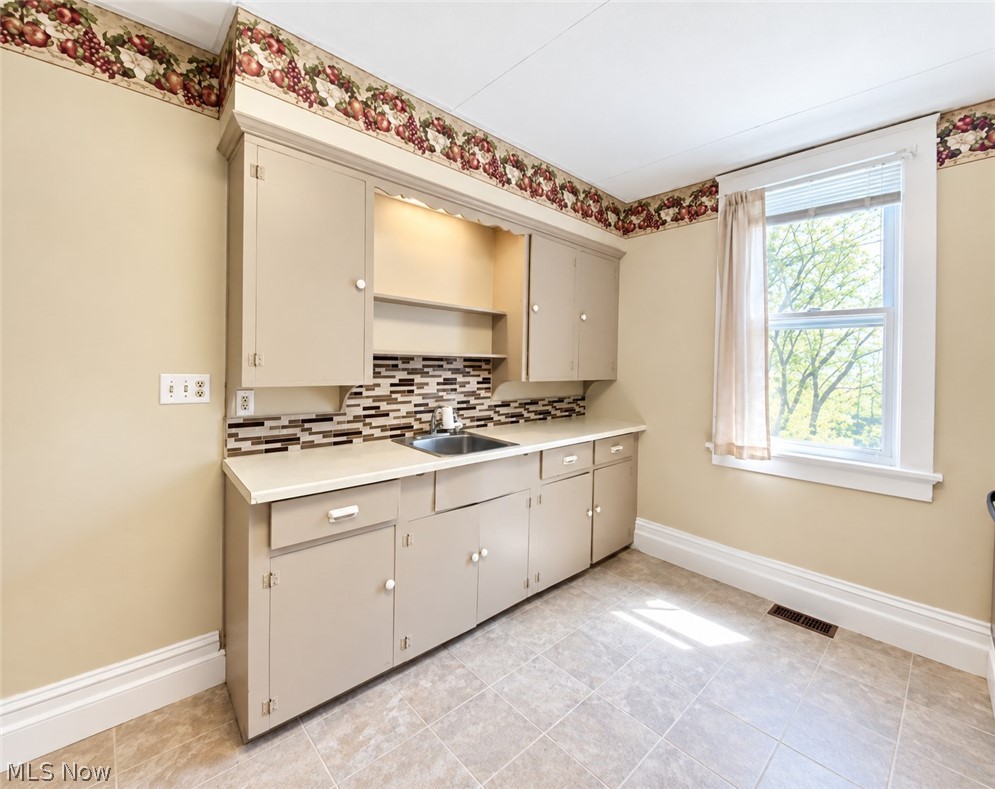 1612 Cleveland Avenue NW Canton OH 44703
