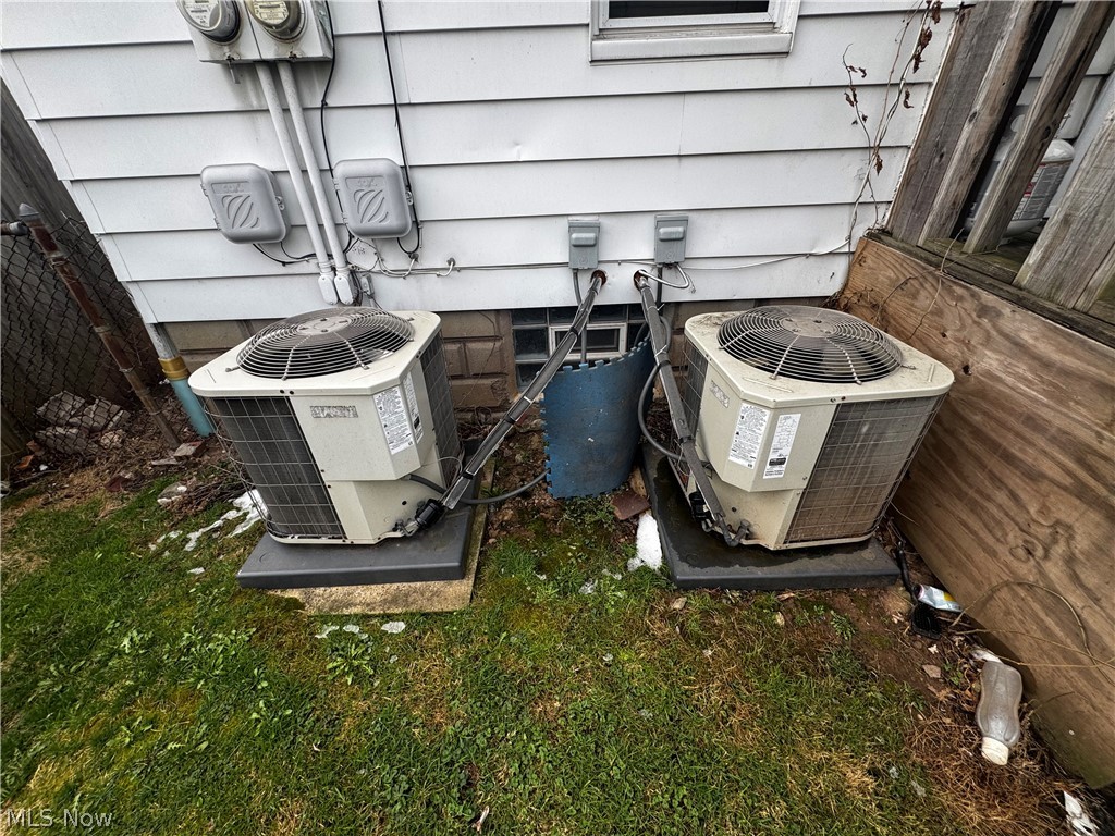 6814-6816 Bradley Avenue Parma OH 44129