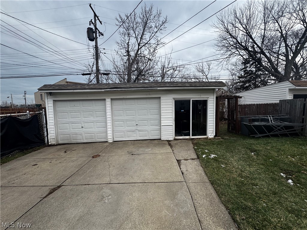 6814-6816 Bradley Avenue Parma OH 44129