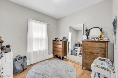 2287 Ogontz Avenue Lakewood OH 44107