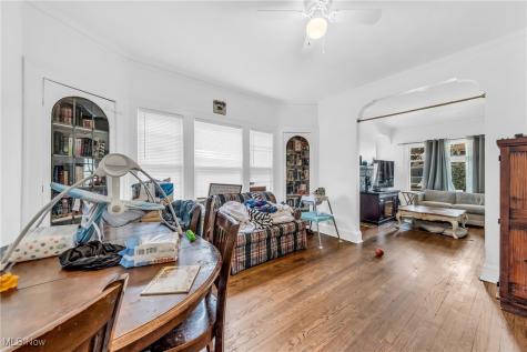 2287 Ogontz Avenue Lakewood OH 44107