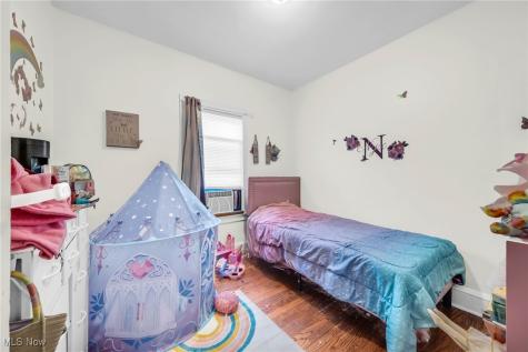 2287 Ogontz Avenue Lakewood OH 44107