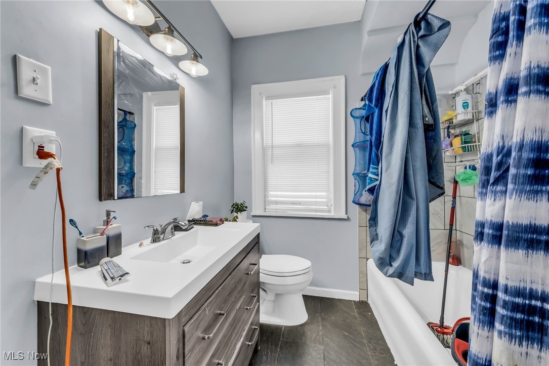 2287 Ogontz Avenue Lakewood OH 44107