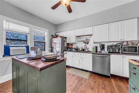 2287 Ogontz Avenue Lakewood OH 44107