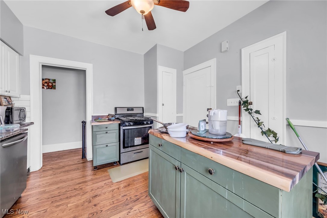 2287 Ogontz Avenue Lakewood OH 44107