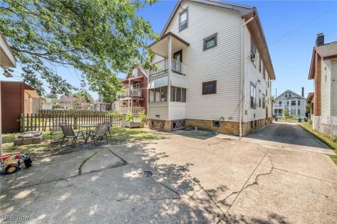 2287 Ogontz Avenue Lakewood OH 44107