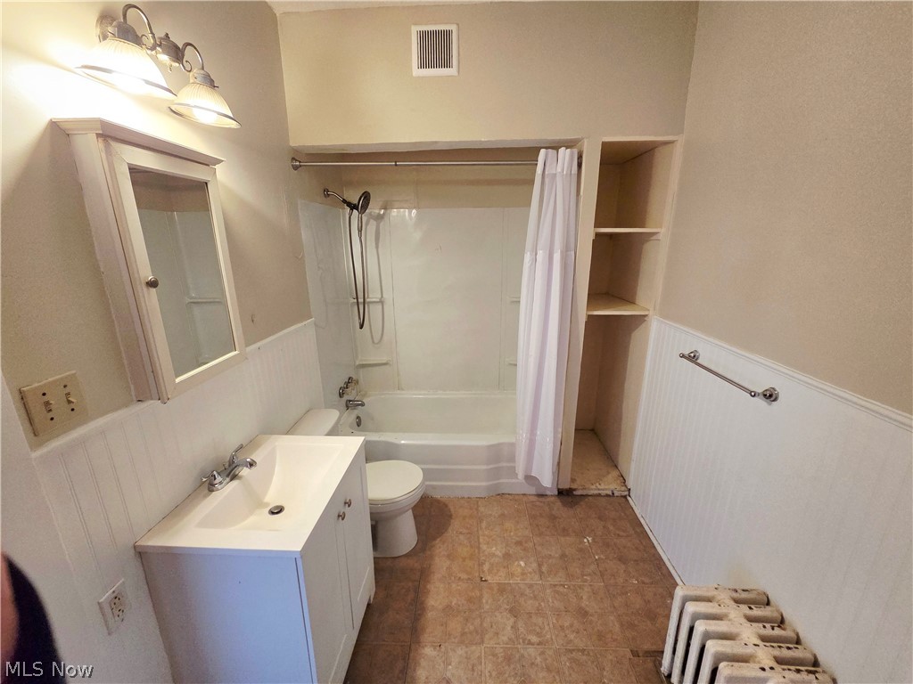 3801 Mapledale Avenue Cleveland OH 44109