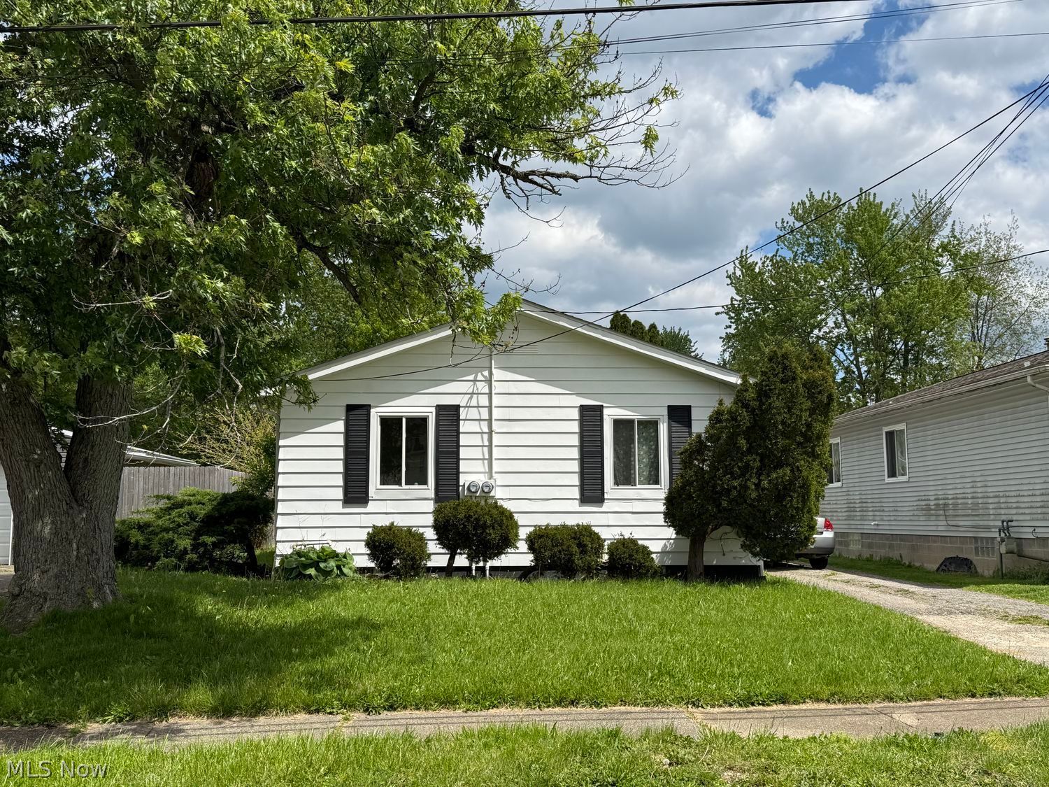 645-647 Van Everett Avenue Akron OH 44306