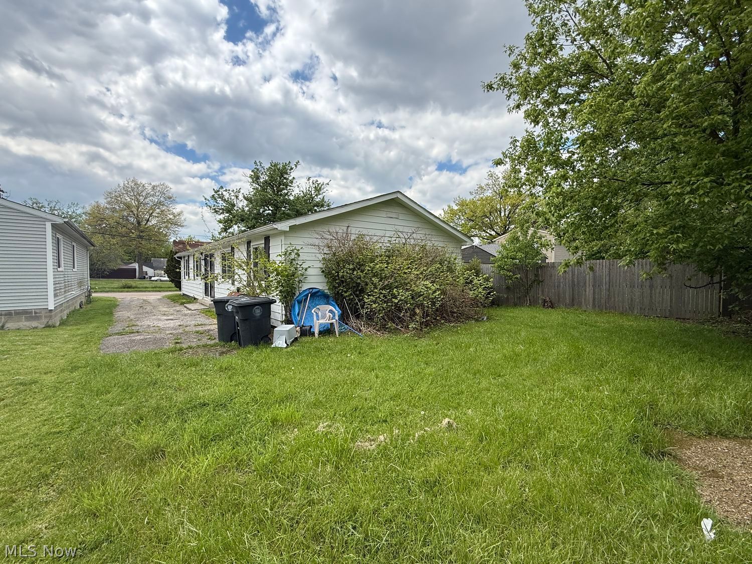 645-647 Van Everett Avenue Akron OH 44306