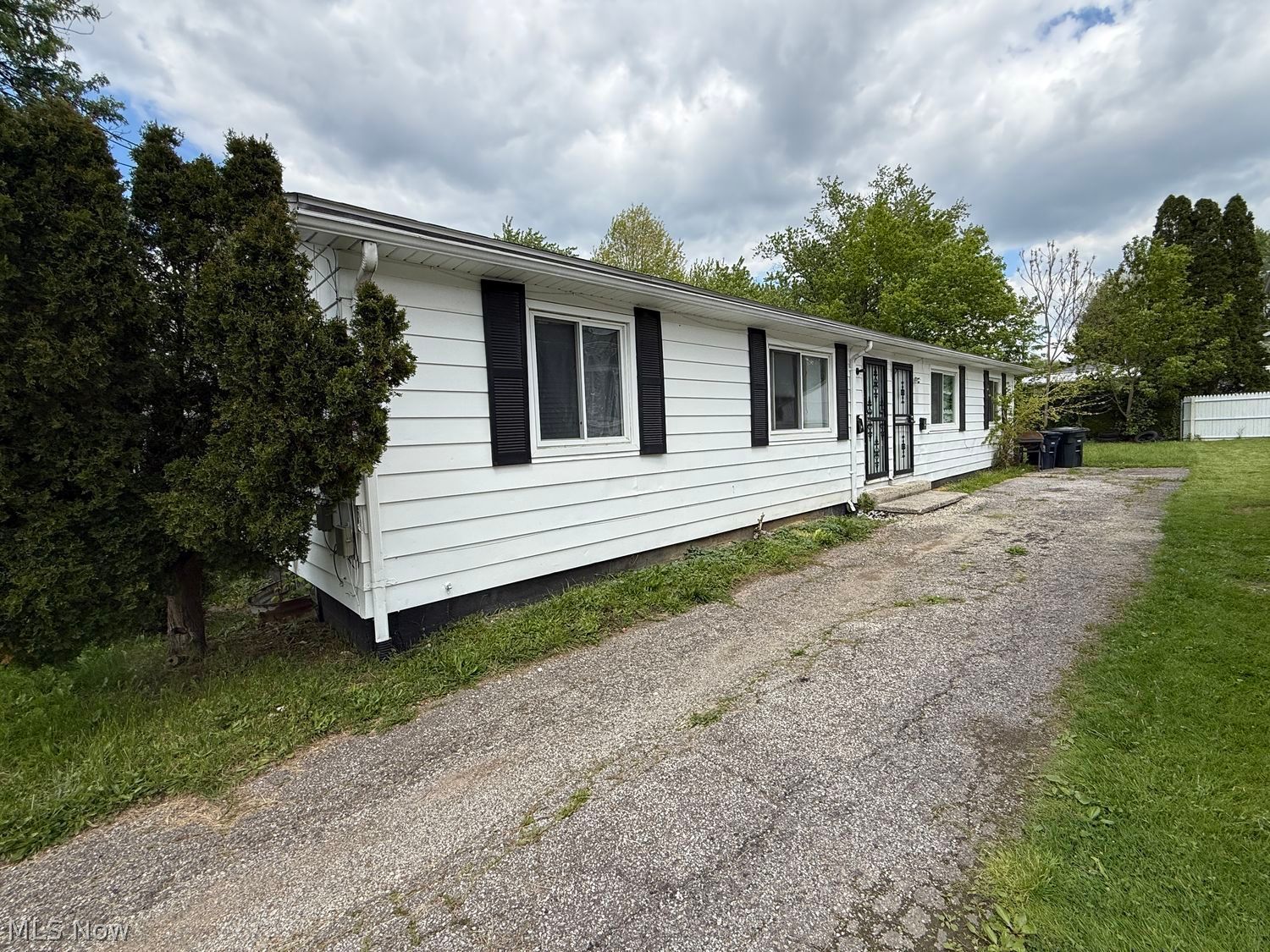 645-647 Van Everett Avenue Akron OH 44306