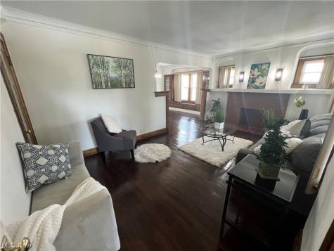 2210 Bunts Road Lakewood OH 44107