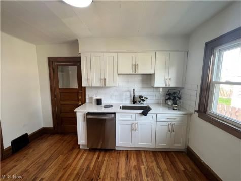 2210 Bunts Road Lakewood OH 44107