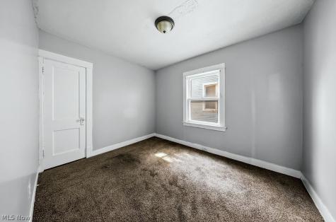11702 Honeydale Avenue Cleveland OH 44120