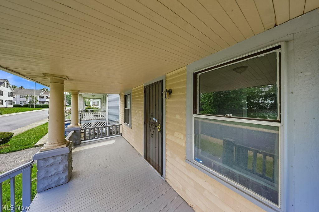 11702 Honeydale Avenue Cleveland OH 44120