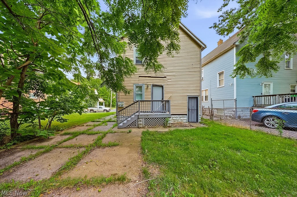 11702 Honeydale Avenue Cleveland OH 44120