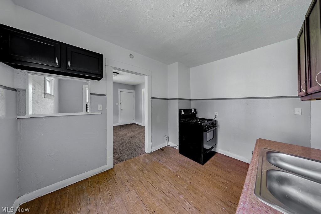 11702 Honeydale Avenue Cleveland OH 44120