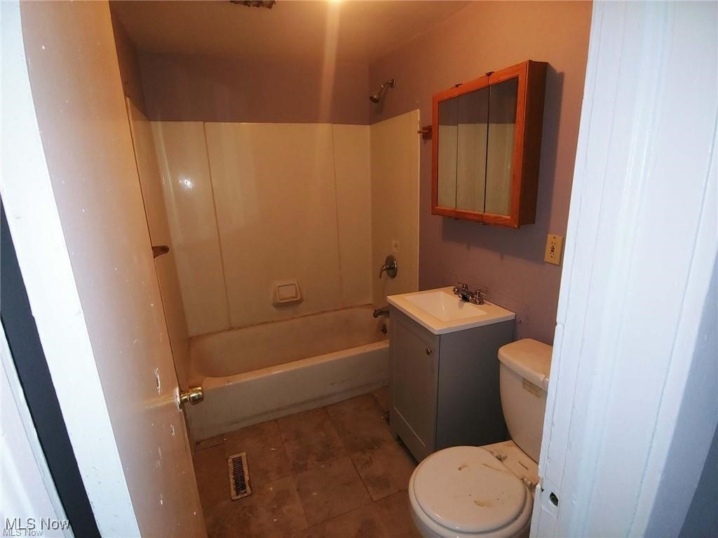 10005 Cumberland Avenue Cleveland OH 44104