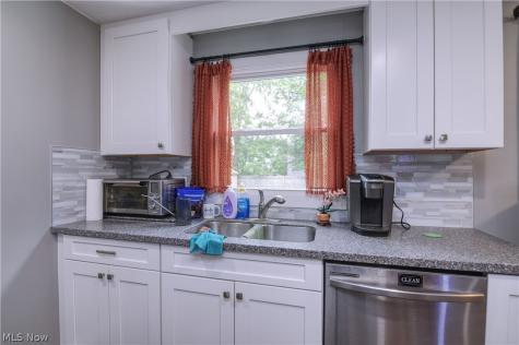 820 Highland Avenue Wadsworth OH 44281