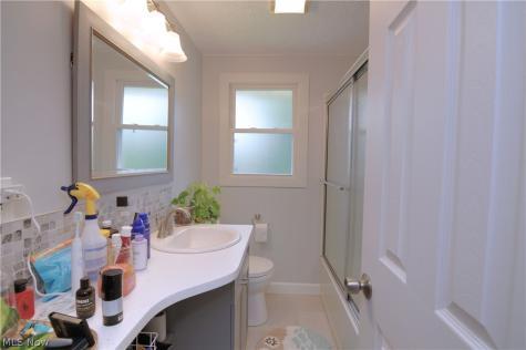 820 Highland Avenue Wadsworth OH 44281