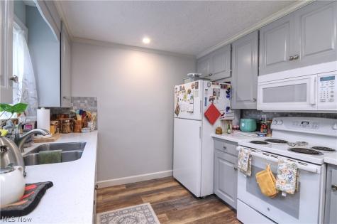 820 Highland Avenue Wadsworth OH 44281